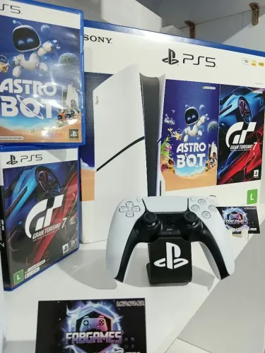PS5 SLIM com leitor. Semi novo. Aqui na LOJA FABGAMES.