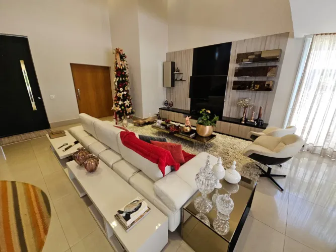Sobrado de 350m² com 03 quartos á venda no Loteamento Portal do Sol I