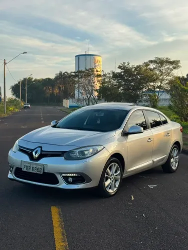 Renault Fluence Sedan Privilège 2.0 16V Flex AUT 2015