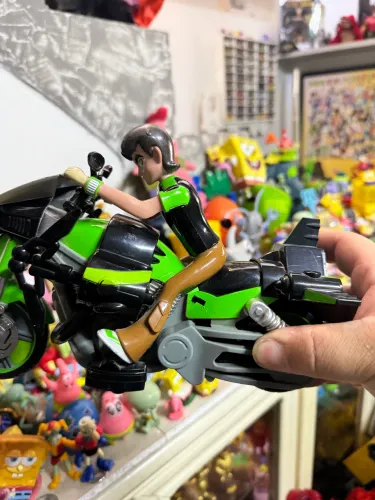 Moto ben 10