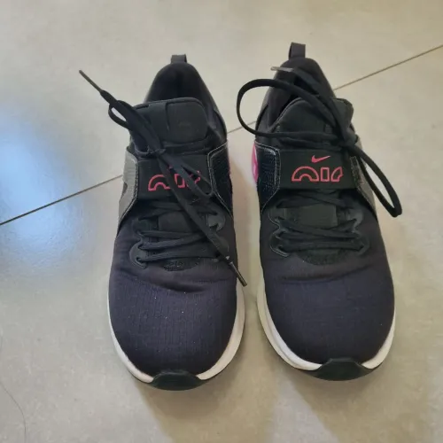 Tenis nike air max Bella tr 5