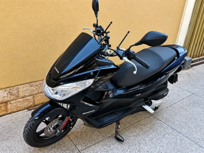 moto pcx dlx modelo 2018. apenas.20.061 km original de fabrica