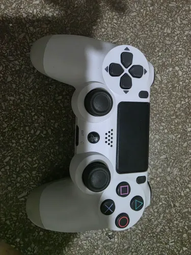 Controle Sony ps4 2 linha funcionando com defeito analógico direito