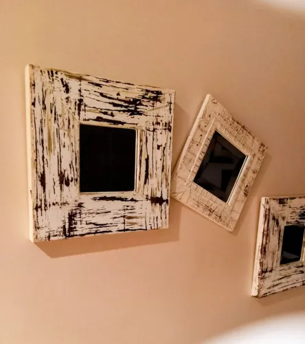 Espelhos quadros bisotê em madeira patinada e decorada