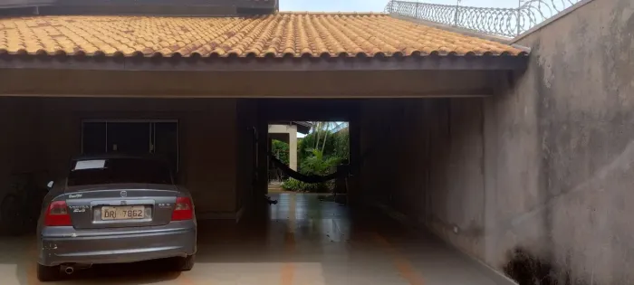 Linda casa a venda
