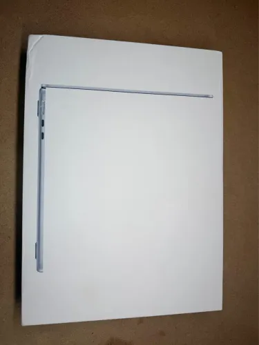 MACBOOK AIR M5 LACRADO - GARANTIA