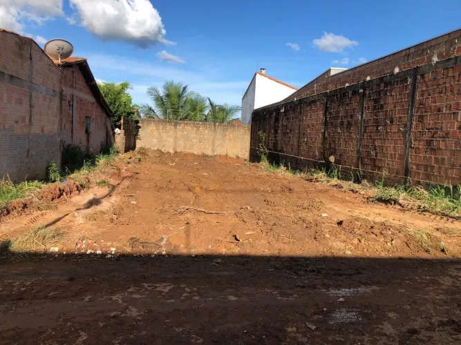 Lote no bairro Amazonia