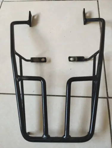 Suporte para baú moto PEGA NA FAN