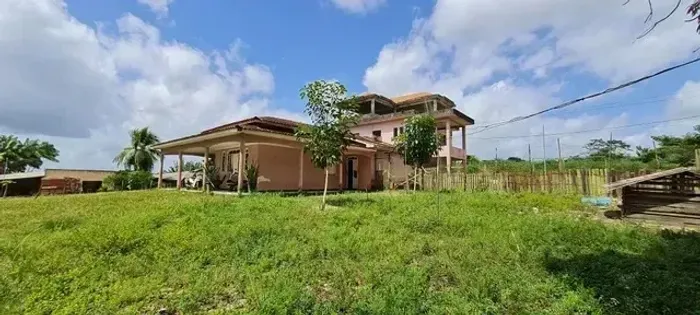 Sítio/Chácara para venda tem 450000 m² - casa sede, 2 galpões e 1 ponto comercial - Braga