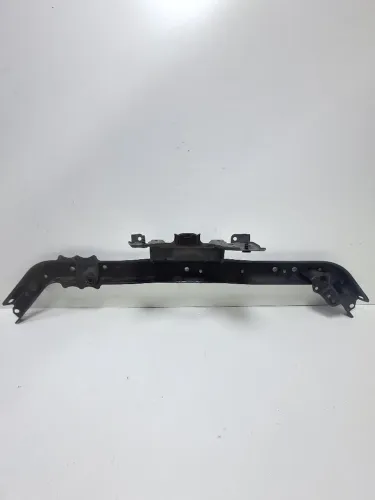 SUPORTE RADIADOR SUPERIOR NISSAN SENTRA 2015