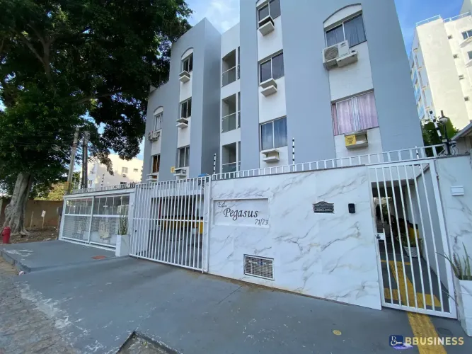 Apartamento à Venda com 2 quartos - Centro, Campos dos Goytacazes, RJ