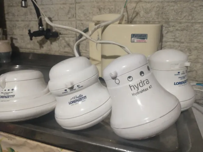 Chuveiros estado de novos desapego qualquer um por apenas 50 reais