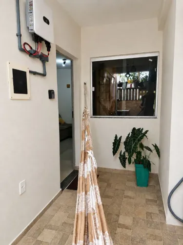Vende-se prédio com 4 casas totalmente independentes
