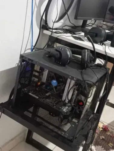 vendo pc gamer completo valor a negociar!! VAI COM A MESA