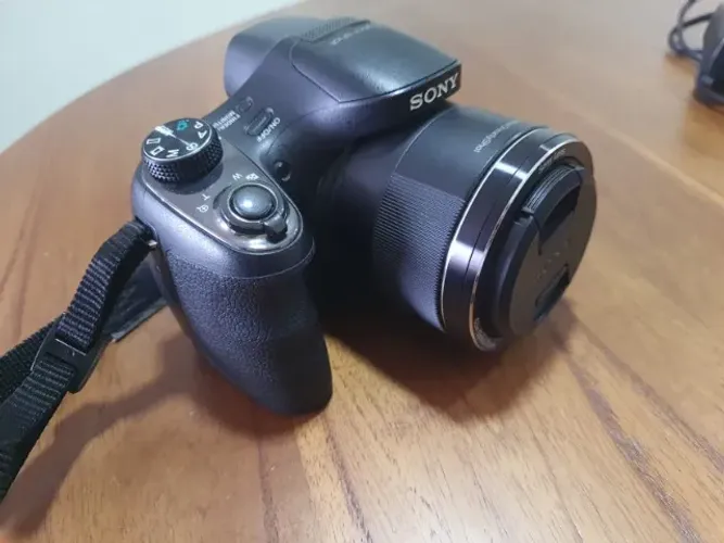 Câmera Sony Cyber-shot DSC-H400 20.1MP | Zoom Óptico 63x | Excelente Estado