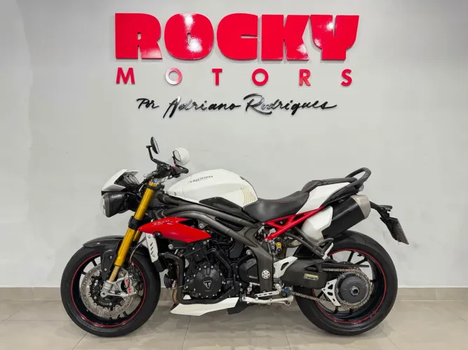 Speed Triple 1050R IPVA pago revisada pronta pra rodar