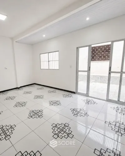 Casa para Alugar na Praça 14, Manaus | 2 Suítes e Cozinha Americana