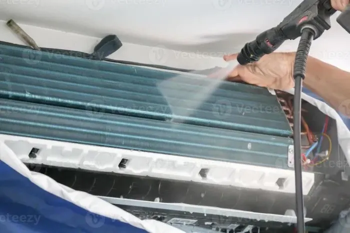 Limpeza de ar condicionado (150,00)
