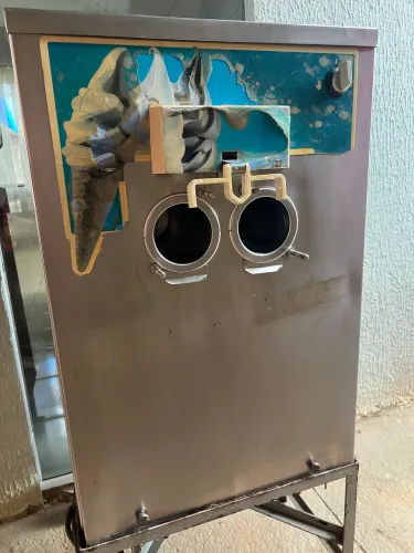 Vende- máquina de sorvete italiano - Carpigiani