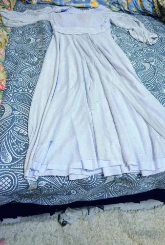 Vestido longo branco brilhoso 