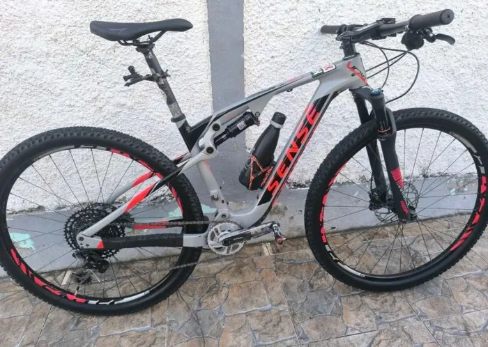 Vendo bicicleta sens carbono ful manual e nota fiscal