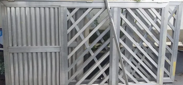 Vende-se Portão Aluminio Garagem