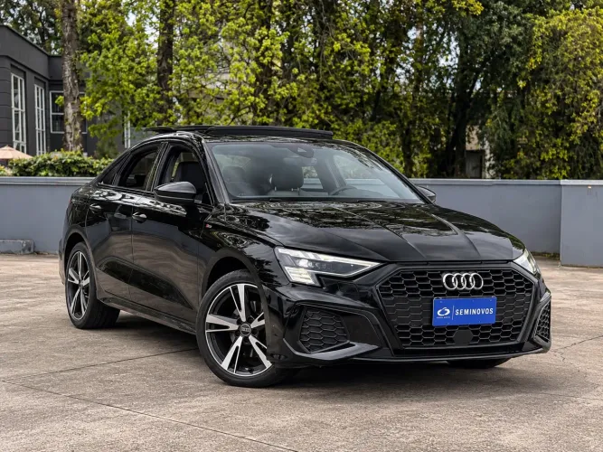 Audi A3 Sedan S-line 2.0 TFSI S-tronic 2023