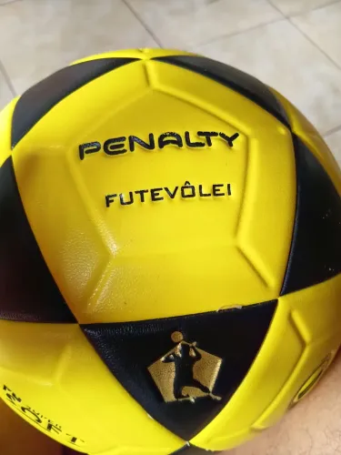 Bola futvolei