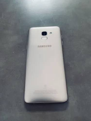 SAMSUNG J6 SEMINOVO