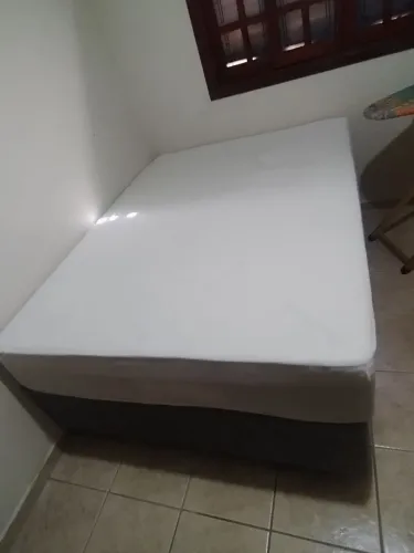 Vendo 2 cama padrão semi nova