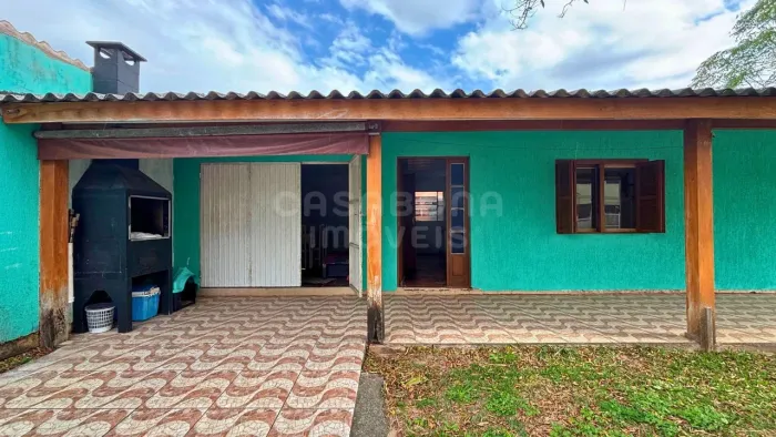 Ampla casa com piscina e 4 dormitórios no bairro Malinsky