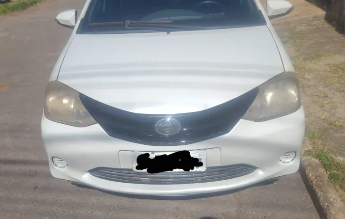 Toyota Etios Platinum Sed. 1.5 Flex 16V 4P Mec. 2015