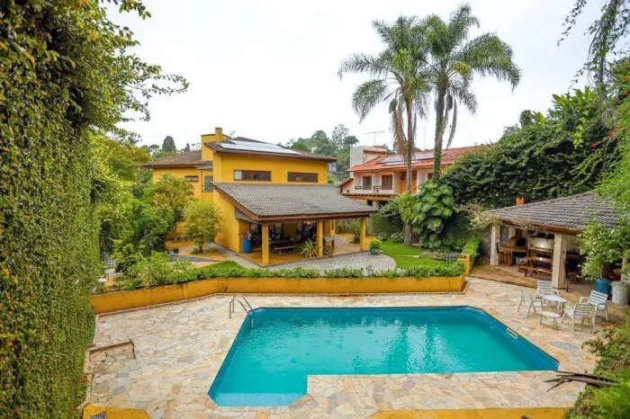 Sobrado com 4 dormitórios com 2 suítes à venda, 483 m² por R$ 1.980.000 - Granja Viana II