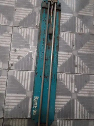 Vendo uma Riscadeira de Cerâmica