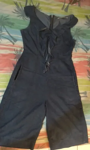 Macacão jeans pantacourt COLMEIA veste 40