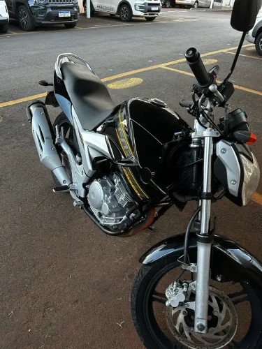 Fazer 250 ano 2012 sem detalhes 
