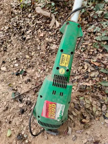 Maquina de tosa eletrica, trapp 1000. Com acessorios