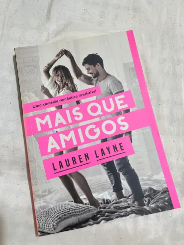 Vende-se livro - mais que amigos