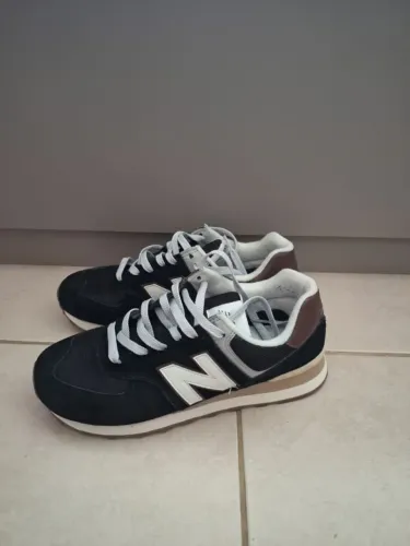 Tênis New Balance Nike Preto 41, vendo ou troco por tamanho 42.
