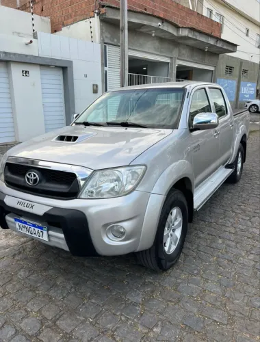 Toyota Hilux CD SR D4-d 4X4 3.0 TDI Dies. 2011