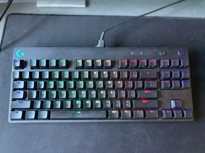 Teclado Mecânico G Pro TKL Lightspeed - Logitech