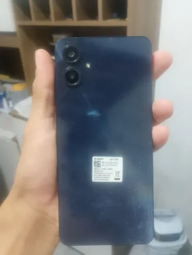 VENDO UM CELULAR FUNCIONANDO PERFEITAMENTE MAS COM PROBLEMA NA TELA  MAS FUNCIONA BEM 