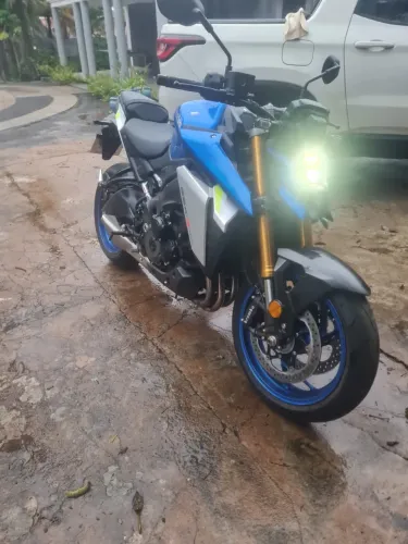 Suzuki GSX-S MUITO NOVA