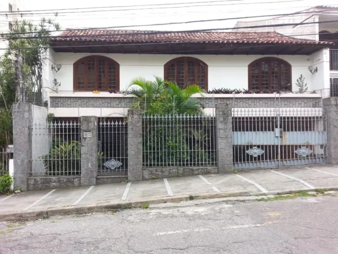 Open House Vende CASA 4 quartos, 2 vagas de garagem na Vital Brasil