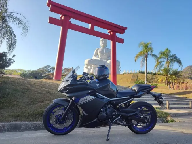 XJ6F
