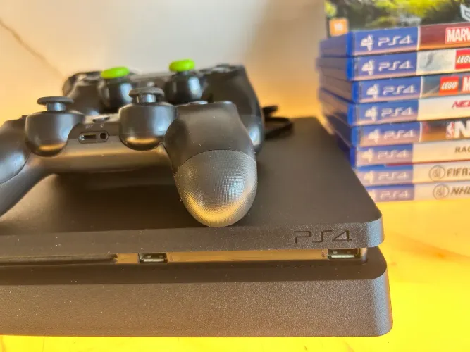PLAYSTATION 4 SLIM 1TB + 9 JOGOS + 2 CONTROLES - EXCELENTE ESTADO