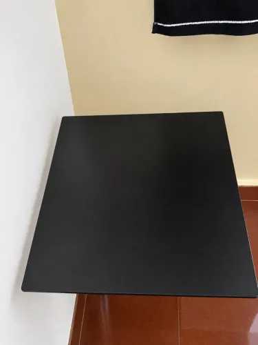 Vendo uma mesa