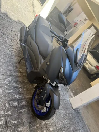 Xmax 250 Yamaha Extremamente nova
