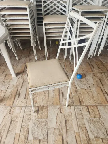 Cadeiras pra festa