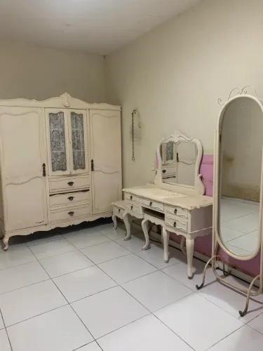 Guarda roupa antigo